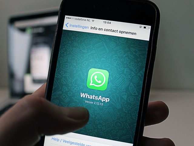 Download whatsapp suitable for this phone